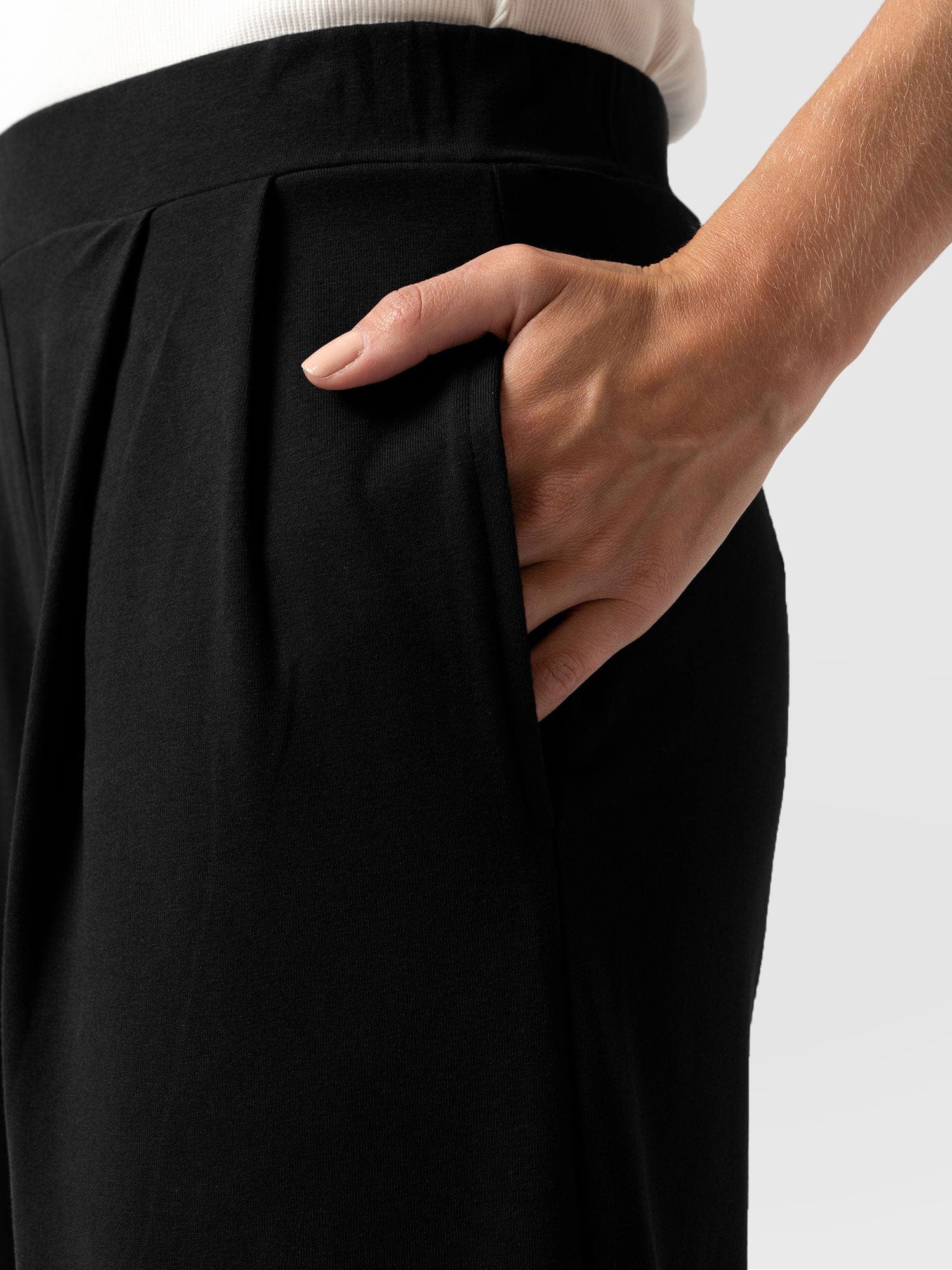 City Culotte Black - Women's Culottes | Saint + Sofia® UK